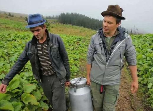 Дмитрий Комаров решил поселиться в Карпатах: где ведущий построит дом